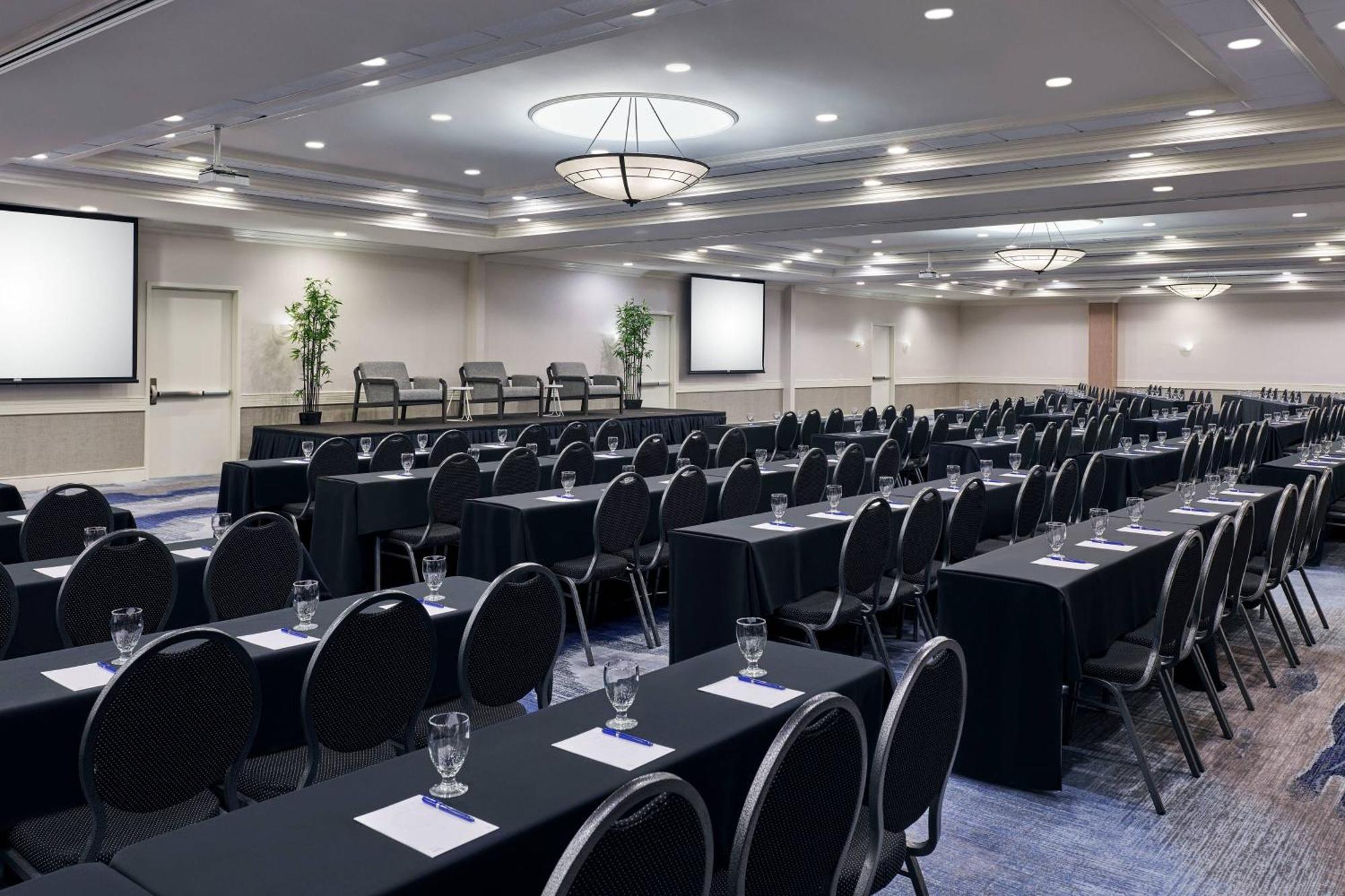 Delta Hotels By Marriott Muskegon Convention Center Dış mekan fotoğraf